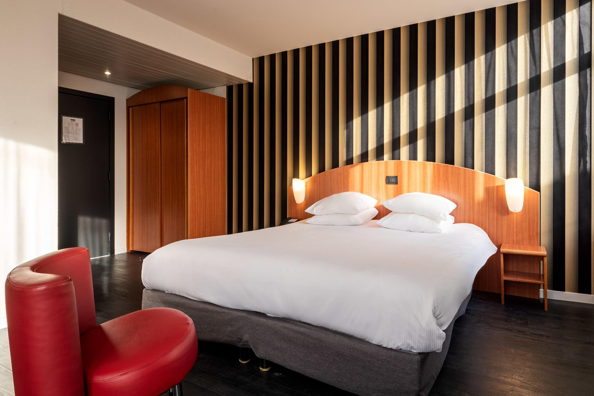 בריסל Aris Grand Place Hotel מראה חיצוני תמונה