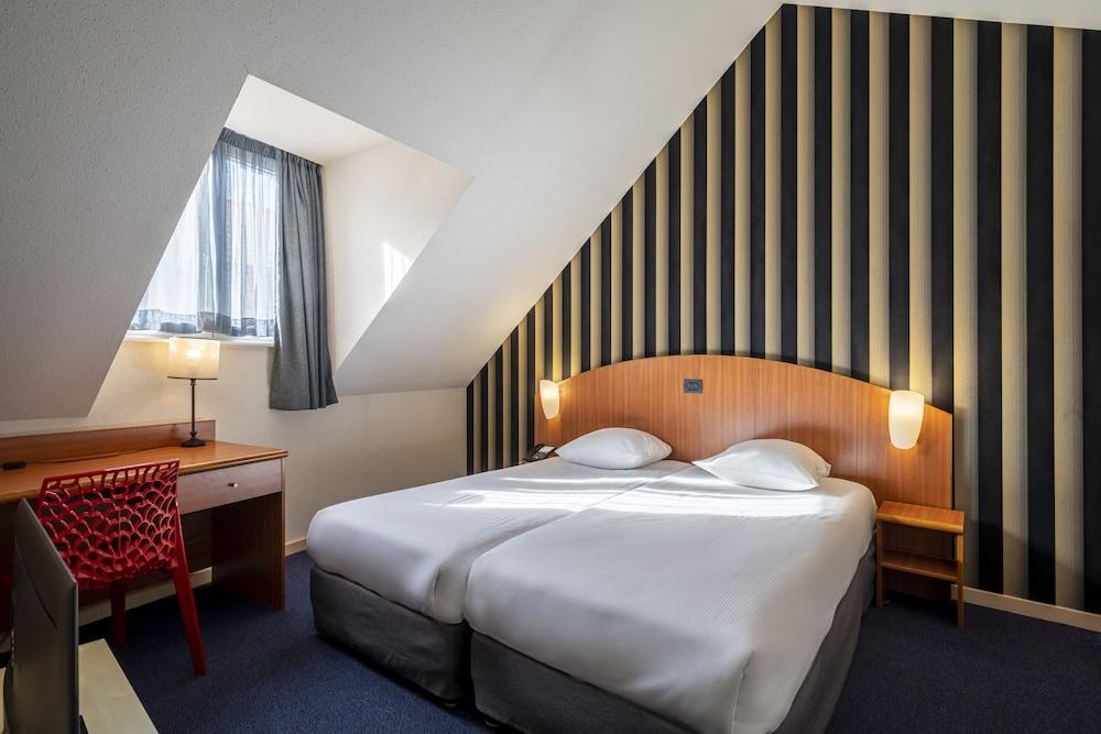 בריסל Aris Grand Place Hotel מראה חיצוני תמונה