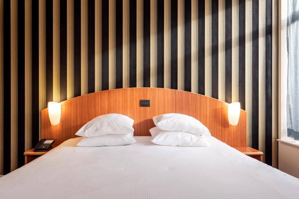 בריסל Aris Grand Place Hotel מראה חיצוני תמונה
