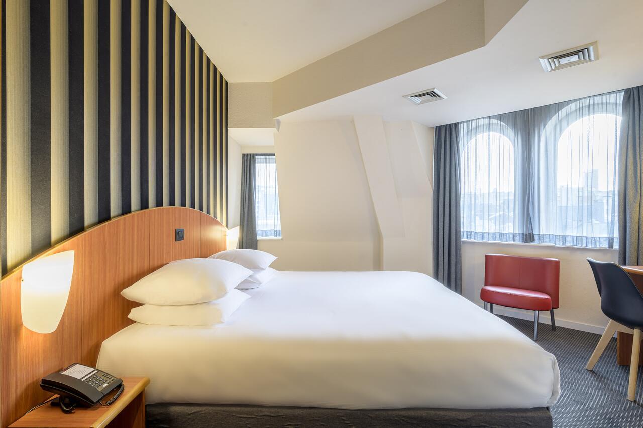 בריסל Aris Grand Place Hotel מראה חיצוני תמונה